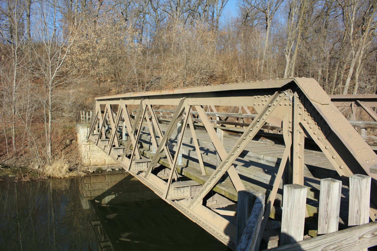 Pony truss span